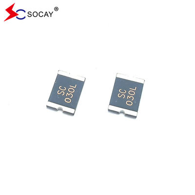 SCF030-2920RB Montage de surface PPTC Fuseau réinitialisable Conforme à la réglementation RoHS sans halogène