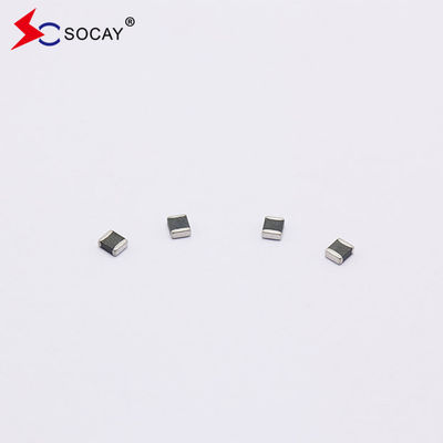 Varistor à puce en céramique multicouche SV0402E9R0G0B SMD Varistor à oxyde de zinc