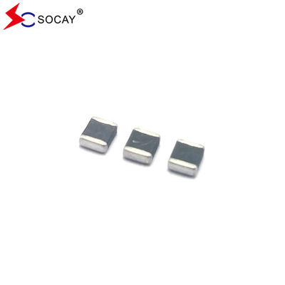 Le type de puce à puces SMD 1210 Varistor SV1210N470G0A Varistor à oxyde de zinc 47V DC