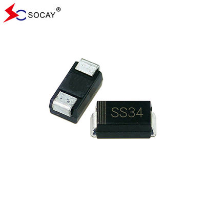 40VRRM SBD Diode Schottky SS34A 28VRMS 3A I ((AV) 0,55 VF DO-214AC Pour les appareils électroniques, le régulateur de la fréquence est utilisé.