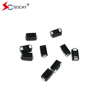 40VRRM SBD Diode Schottky SS34A 28VRMS 3A I ((AV) 0,55 VF DO-214AC Pour les appareils électroniques, le régulateur de la fréquence est utilisé.