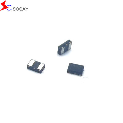 Finition sans plomb Array ESD conforme à la norme RoHS 0,5 milligrammes Voltage de fonctionnement approximatif SE05N6C01K