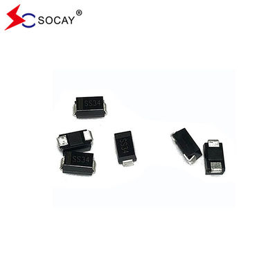 30V 3A 100A 500pF Diode de barrière de Schottky SS33A dans le DO-214AC (SMA)